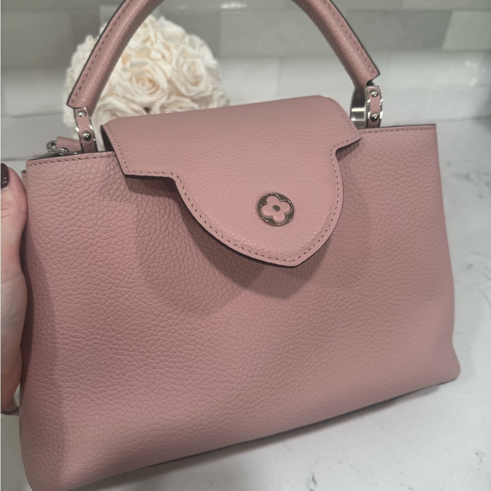 Louis Vuitton Pink Capuncines MM - Picture 5 of 12